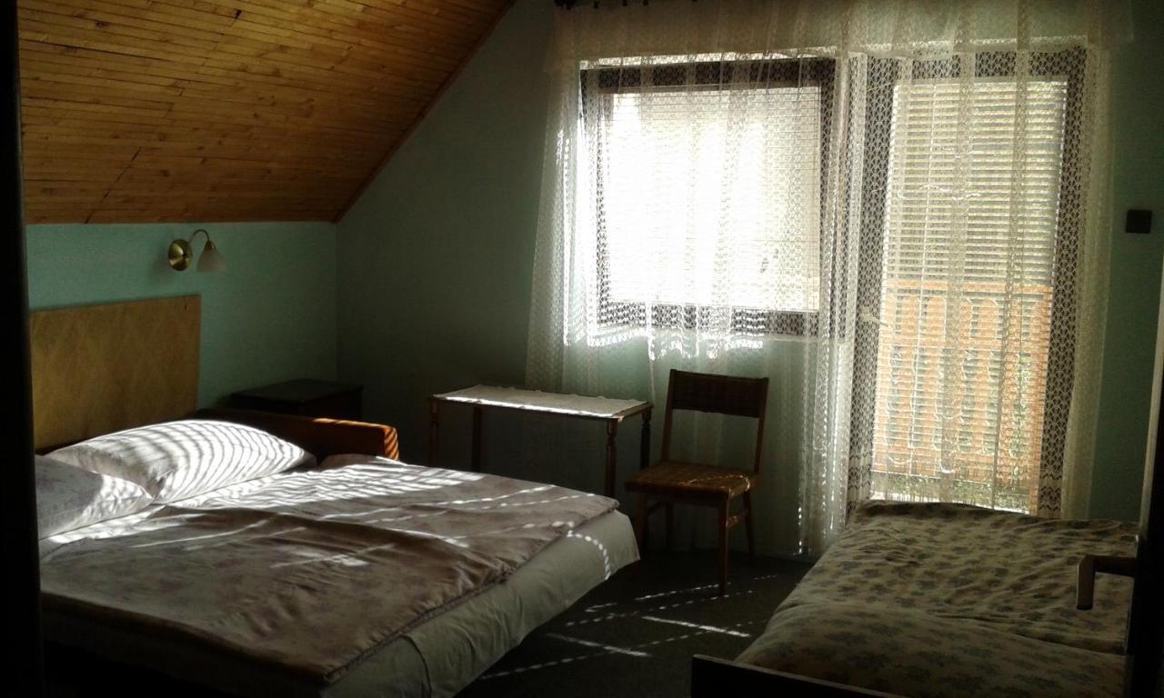 Hutter Vendégház Szántód Esterno foto