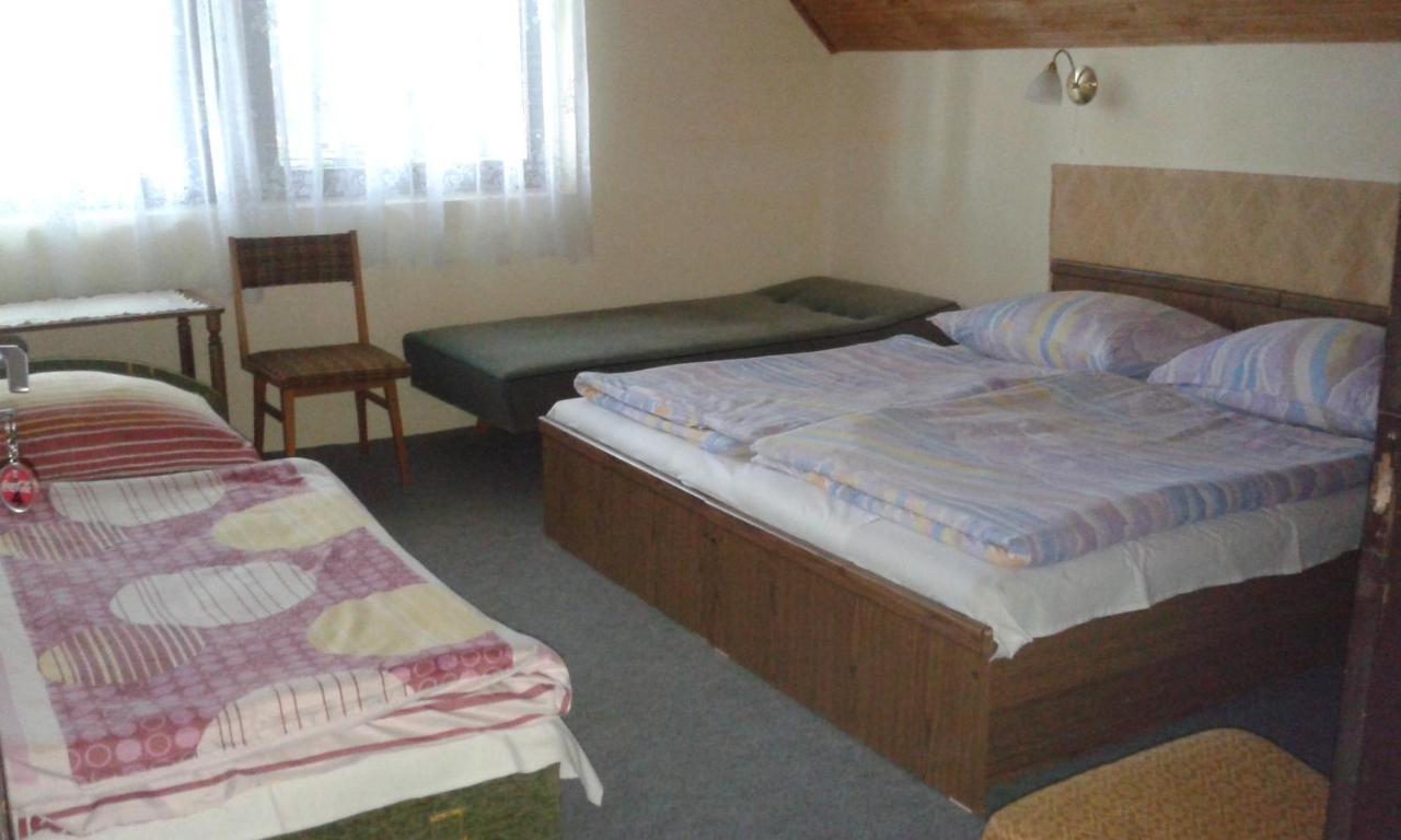 Hutter Vendégház Szántód Esterno foto