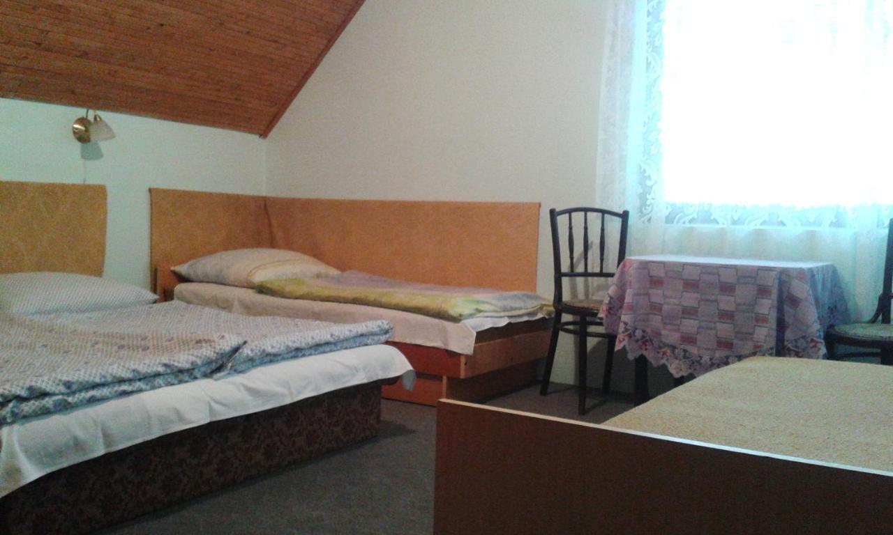 Hutter Vendégház Szántód Esterno foto