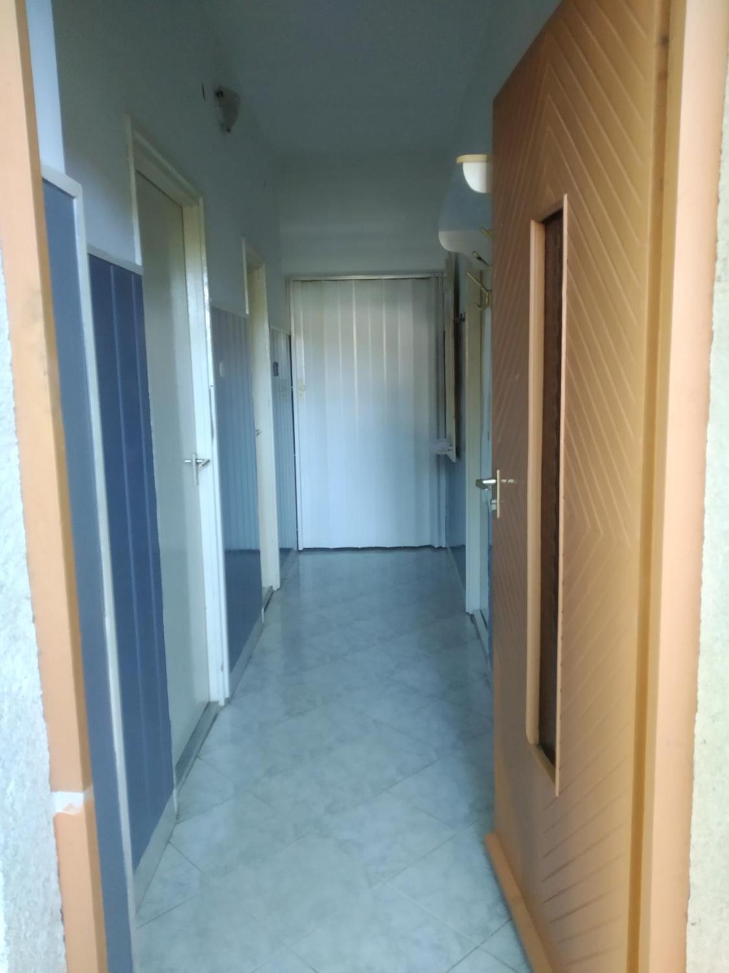 Hutter Vendégház Szántód Esterno foto